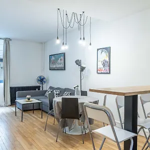 Lavie Maison Faubourg St Honore , Paris France